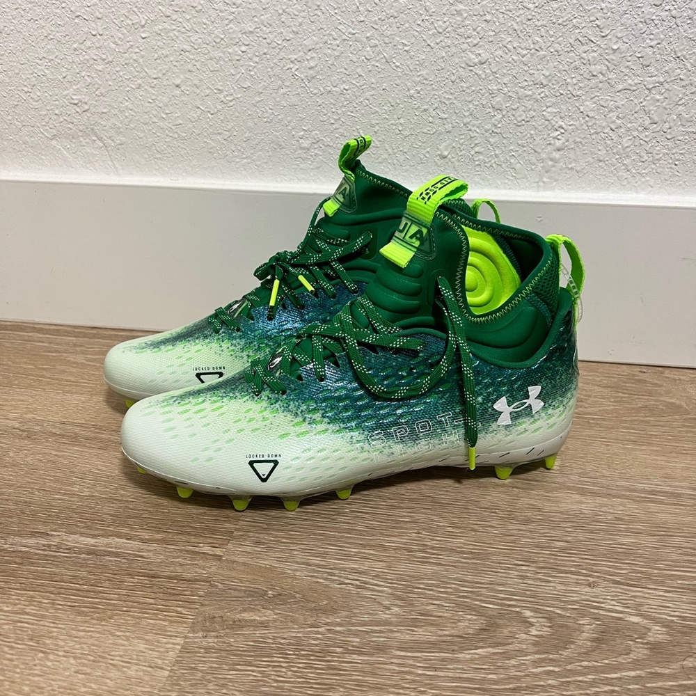 BRAND NEW! Men's Under Armour Green Gradient Football Cleats 10.5